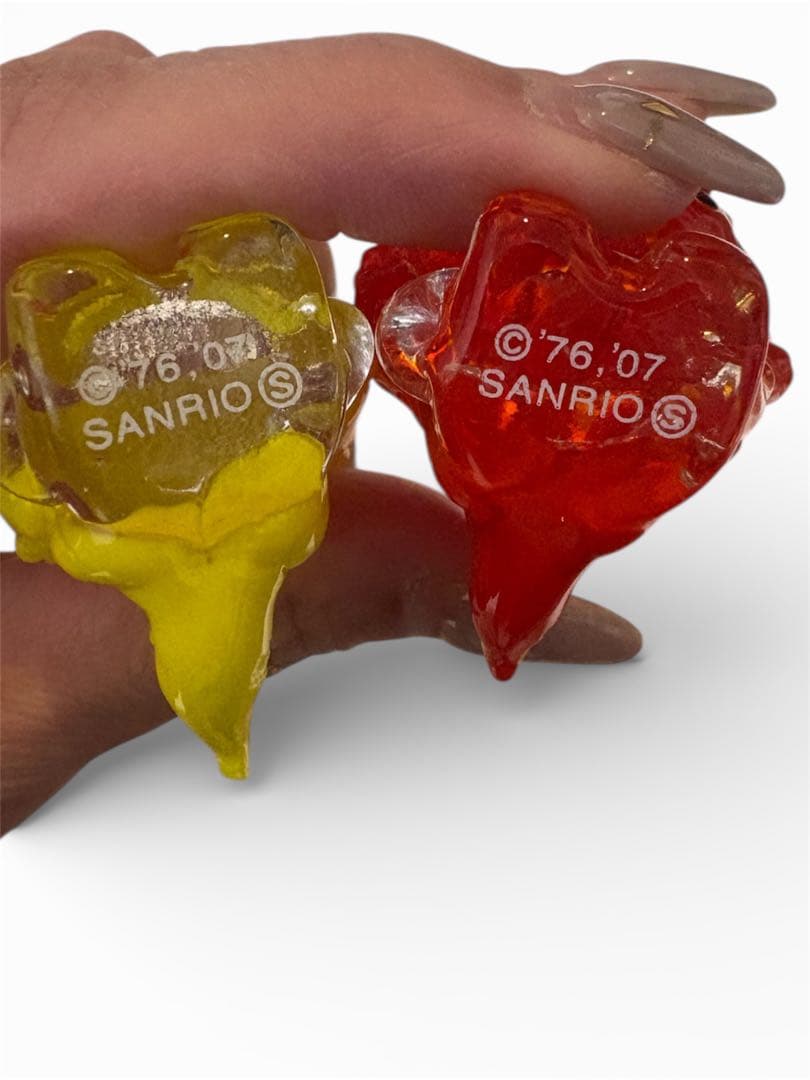 レア！！ハローキティ クリアフィギュア 赤 黄色　置物 サンリオ　沖縄限定