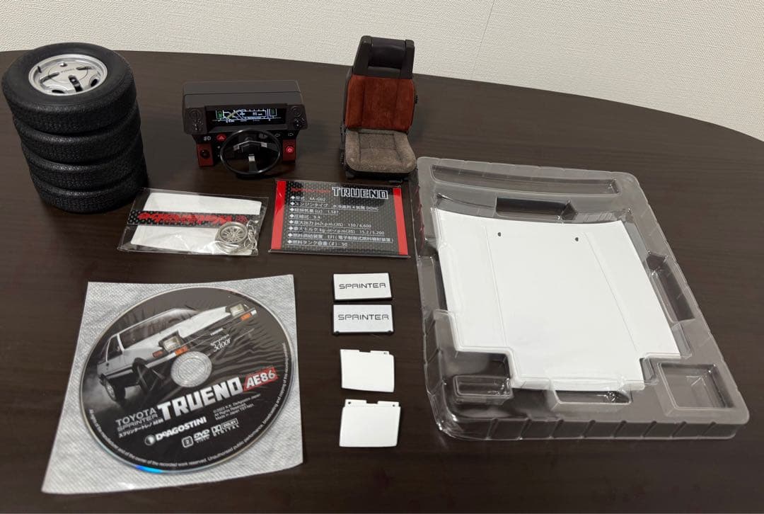 ディアゴスティーニ1/8 頭文字DのAE86ハチロクカスタム完成品