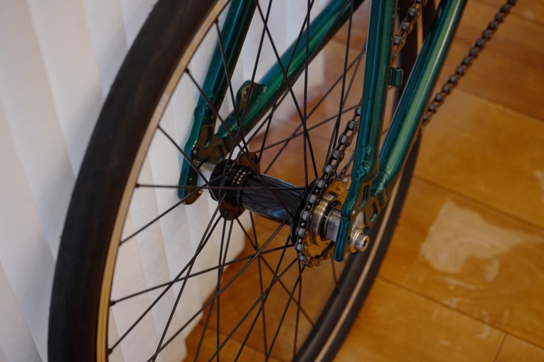 WHITE INDUSTRIES/ALEXRIMSリヤホイール 20(451)