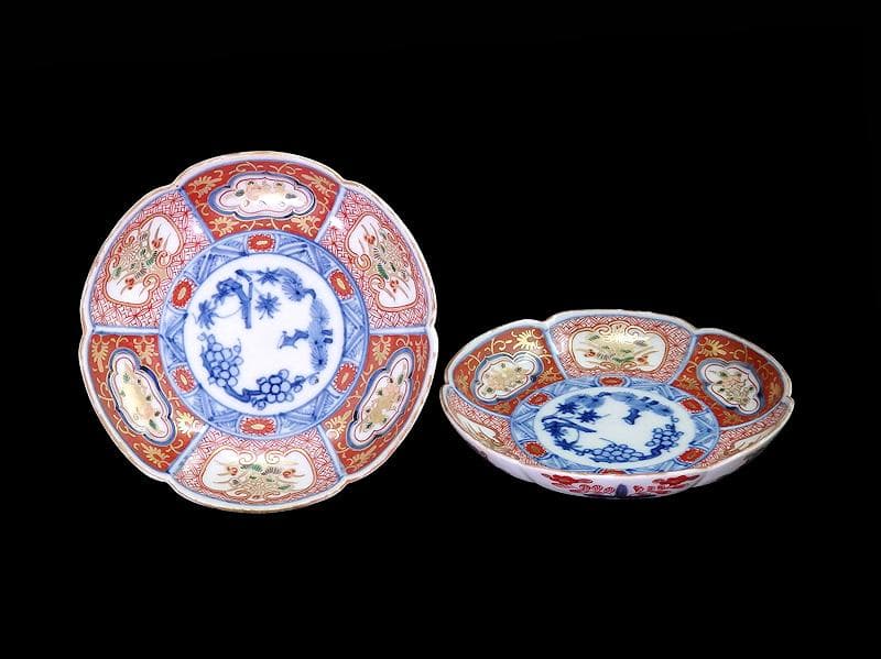 大聖寺伊万里　金襴手　菊に柘榴　松竹梅の図　輪花４寸皿２枚　E638AS-DCh