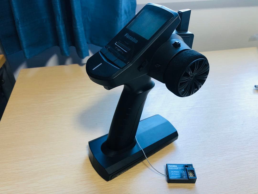 フタバ　Futaba 3PV ラジコン送信機セット 2.4GHz