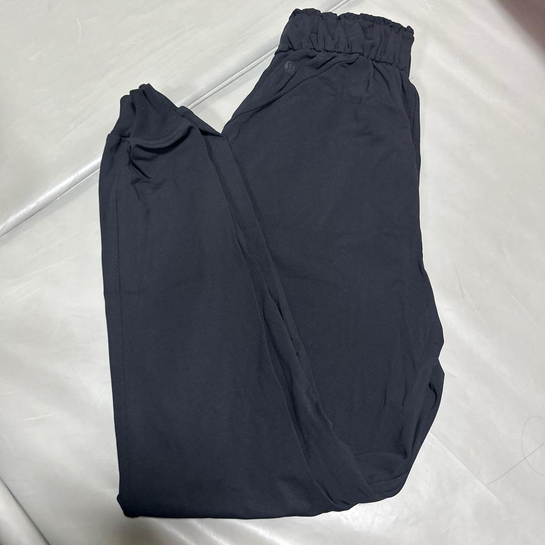 lululemon ジョガーパンツ　サイズXS