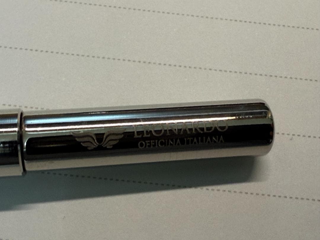 レオナルド モーメントゼロ ハワイブルー 万年筆 14Kニブ M