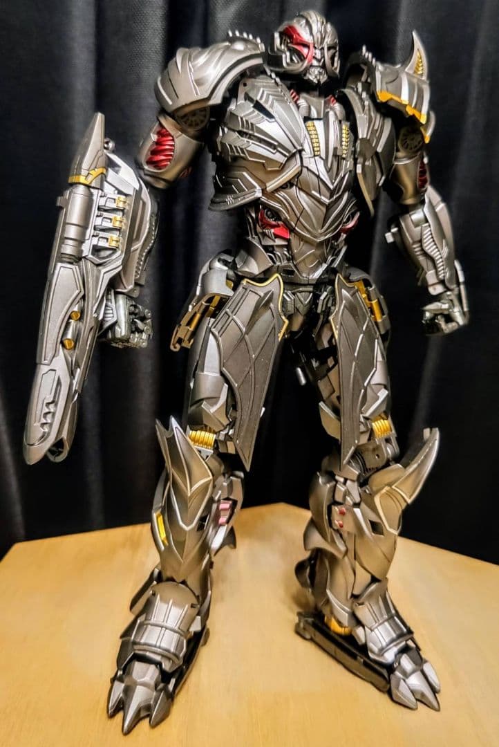 トランスフォーマー