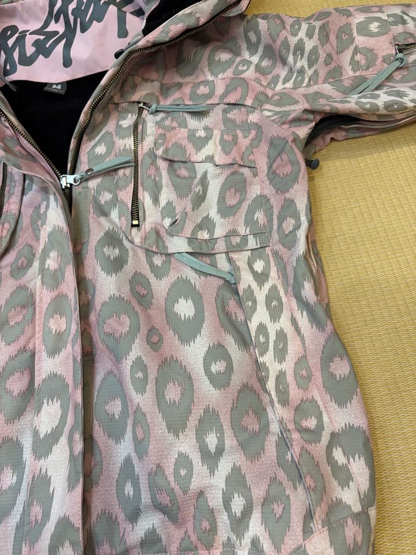 あ*い様 美品　ヒョウ柄　スノーボードウェア　M ジャケット　スノボ　ファー