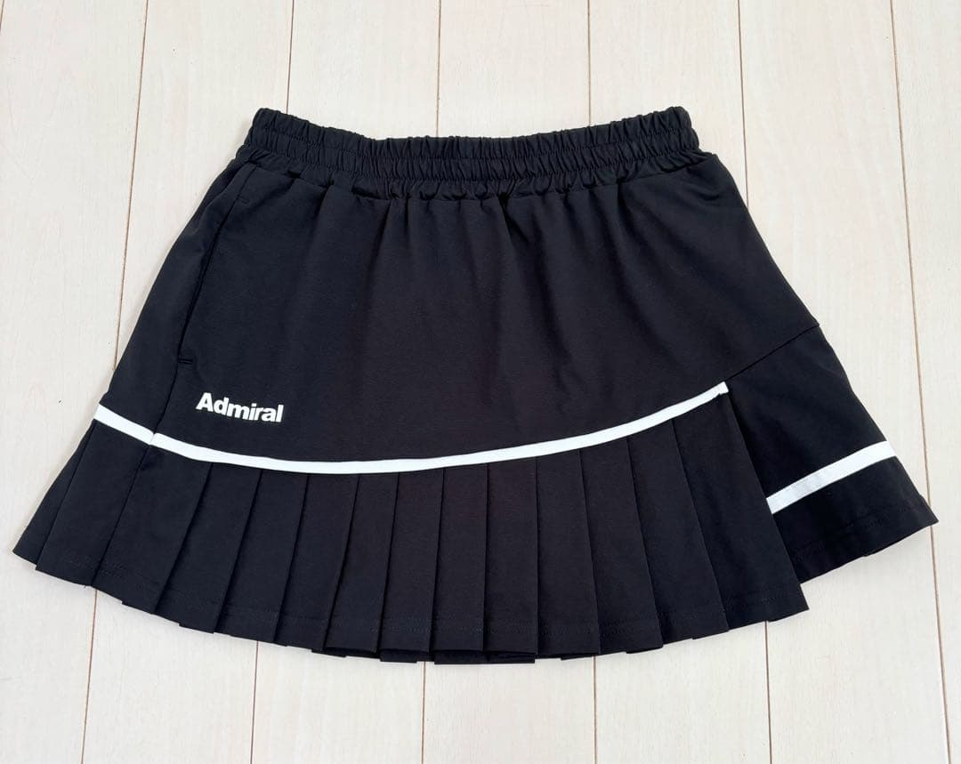 Admiral 黒 アシンメトリースコート　S