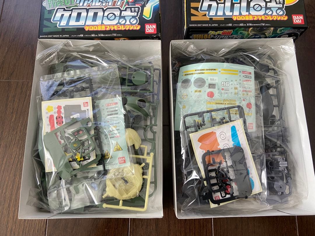 BANDAI リアルタイプ　ケロロロボ　クルルロボ
