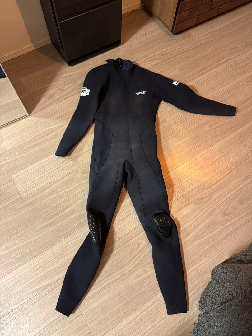 ZEROウエットスーツ　ブラック