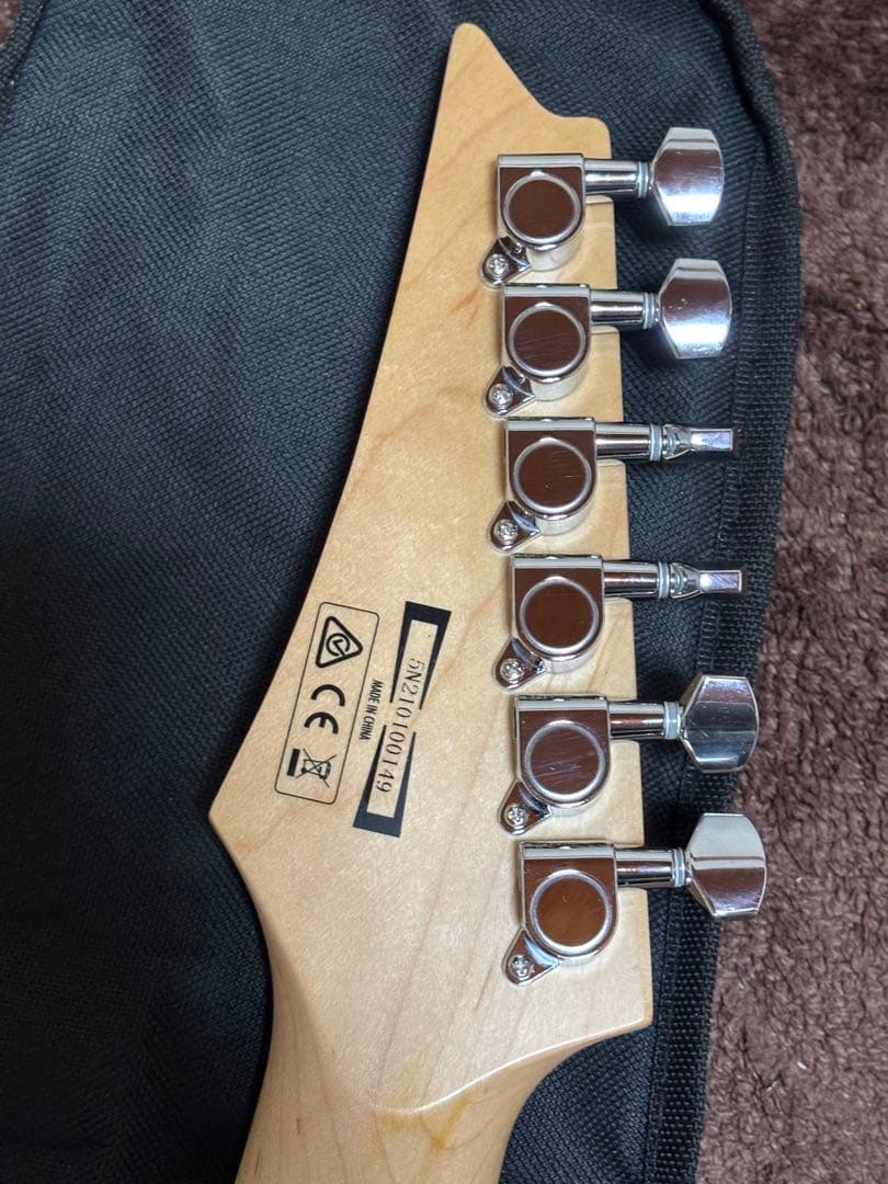 美品メンテナンス済み！　Ibanez GIO GRX70QA-TKS