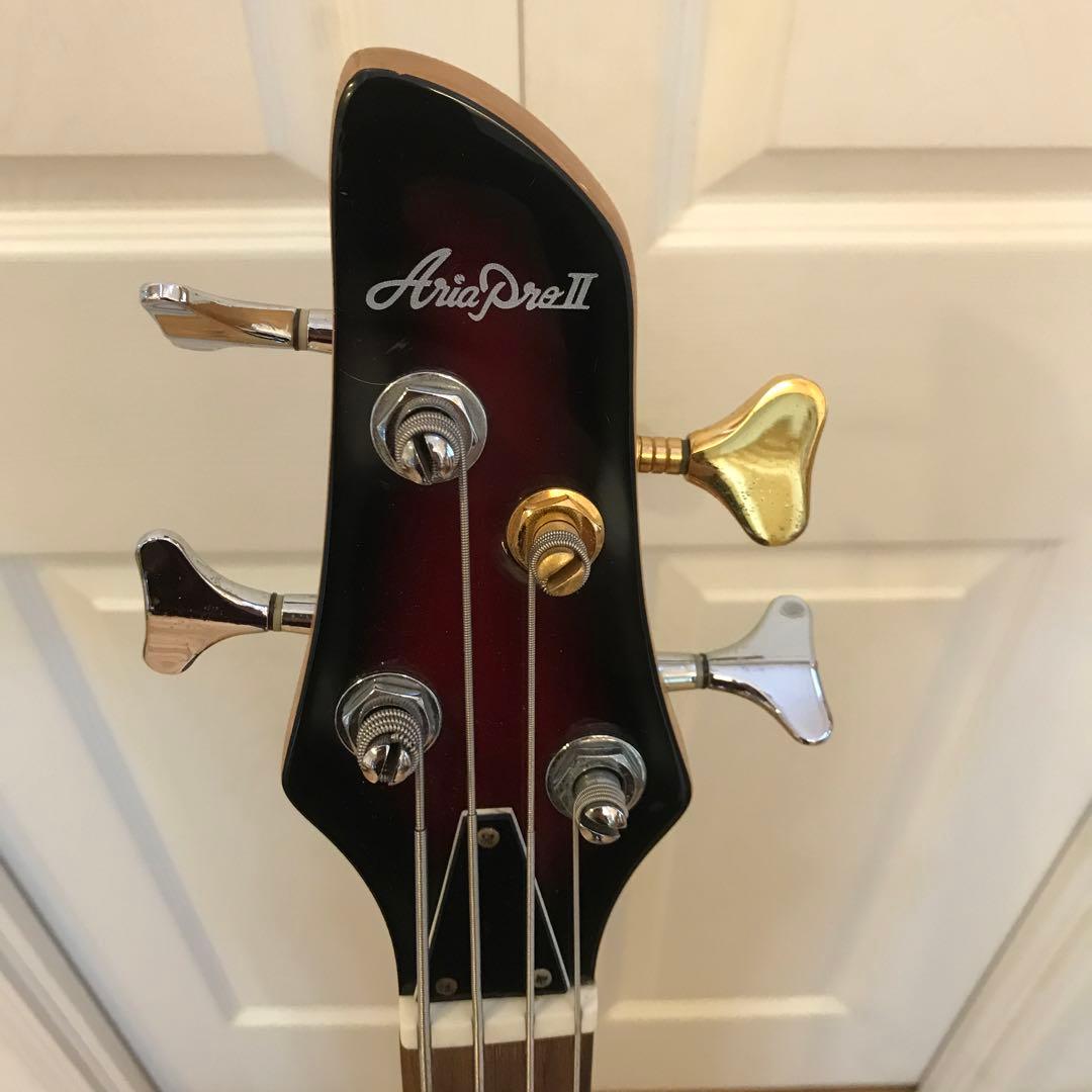 Aria Pro II エレキベース 4弦 ブラック/レッド
