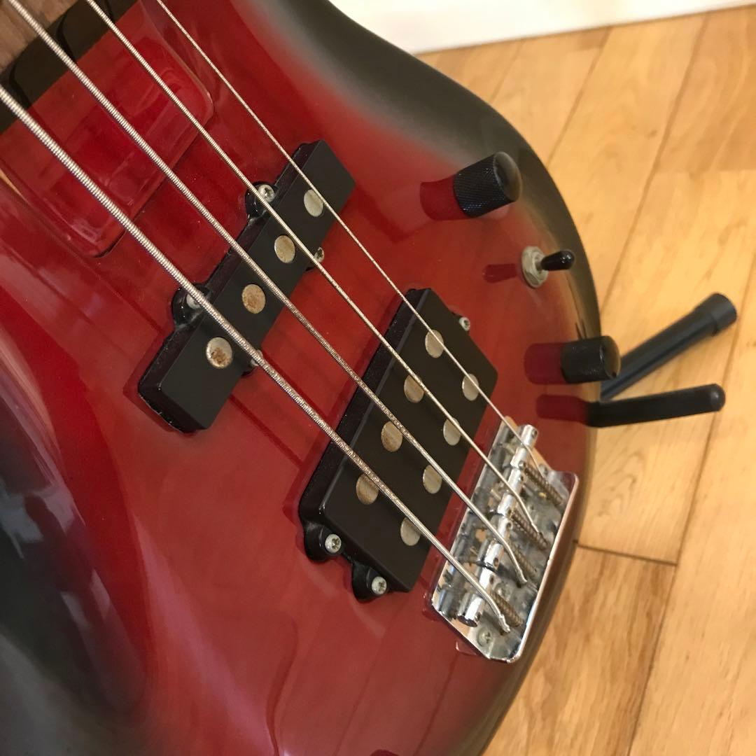 Aria Pro II エレキベース 4弦 ブラック/レッド