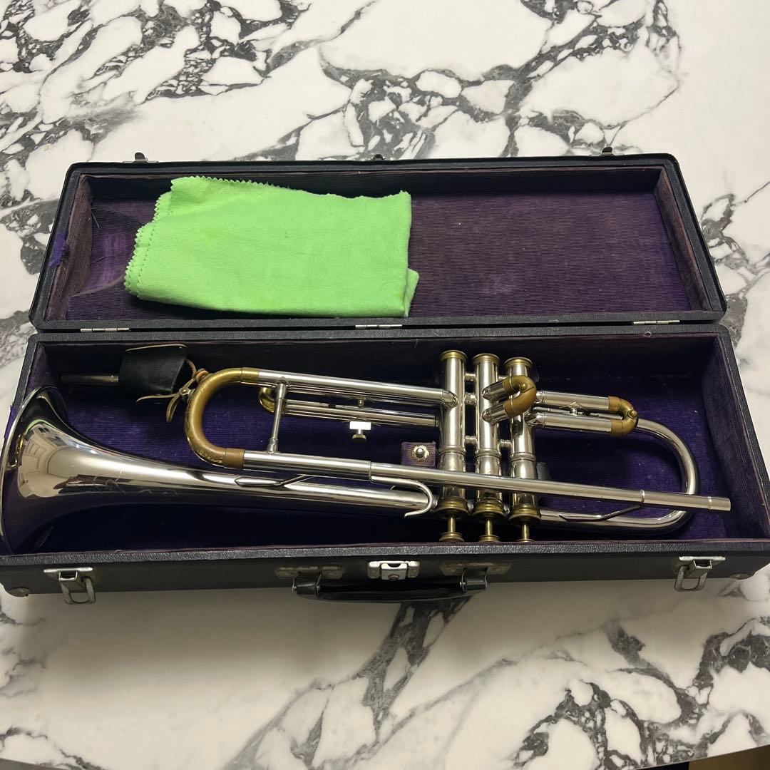 Nikanトランペット 本体 黒ケース付き