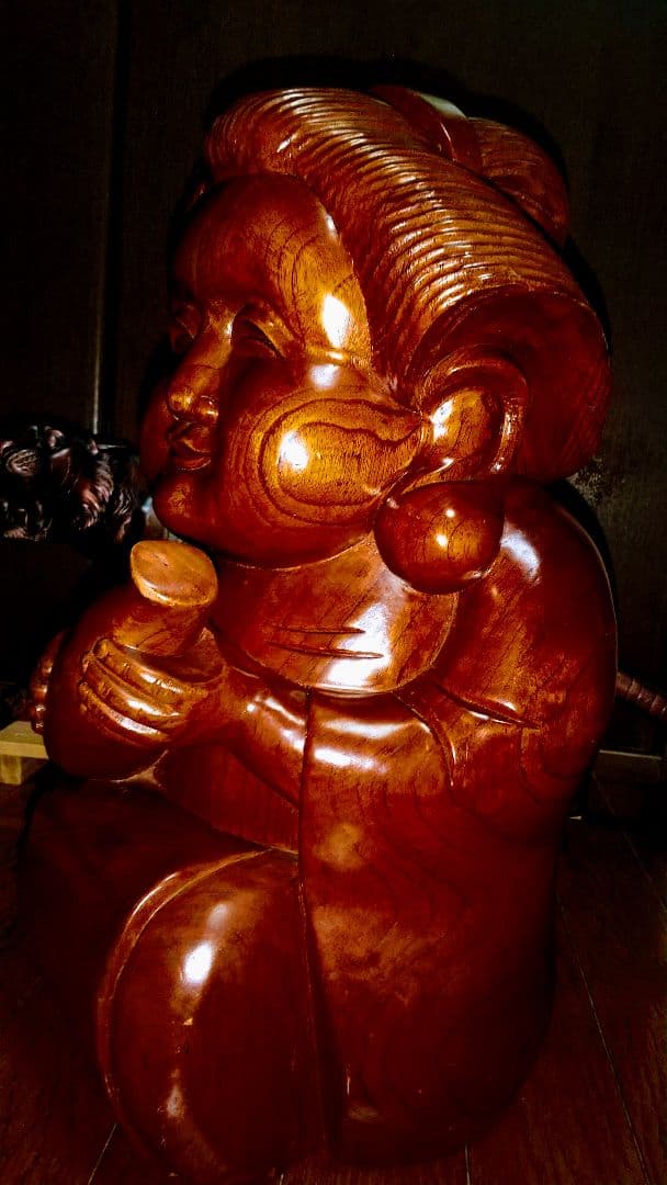 入手困難.巨大.木製.お福さんの置物.9.３kg