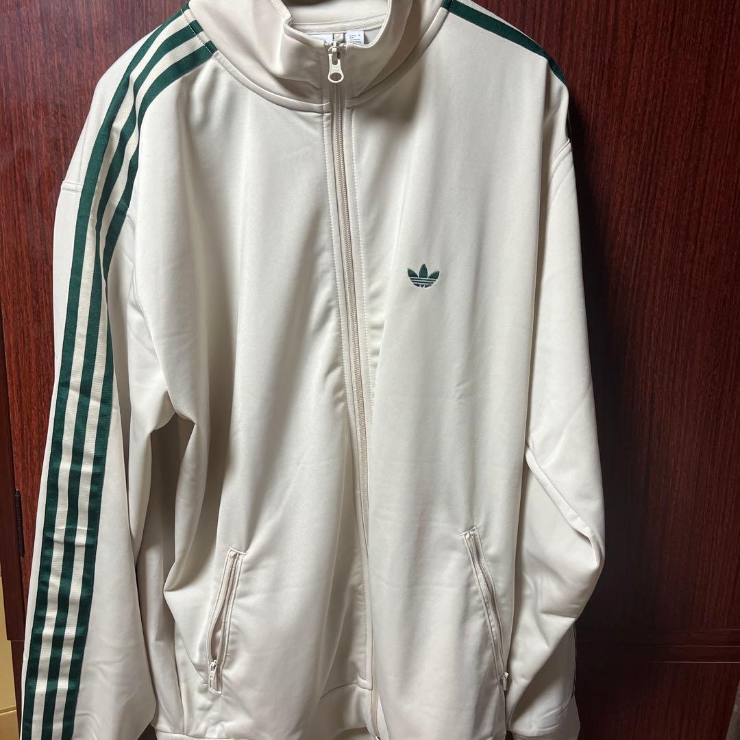 adidasトラックジャケットファイヤーバード
