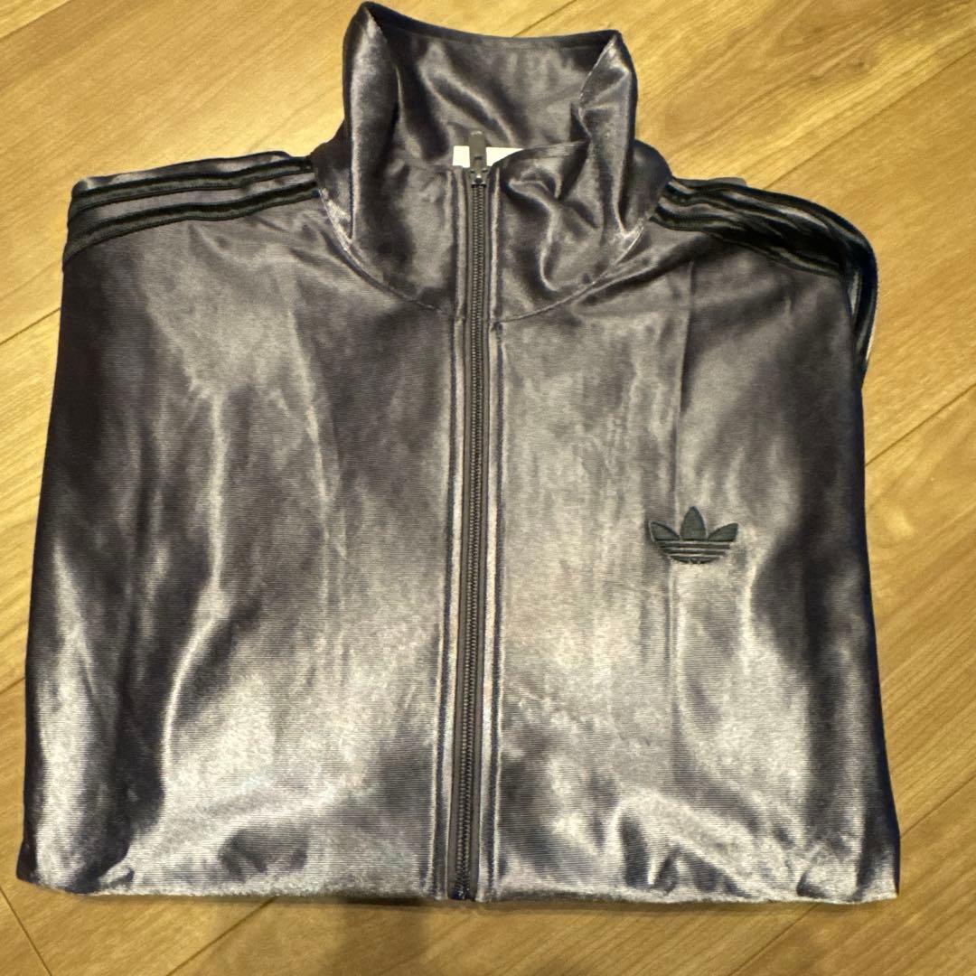 adidas トラックジャケット　XL グレー　メタリック