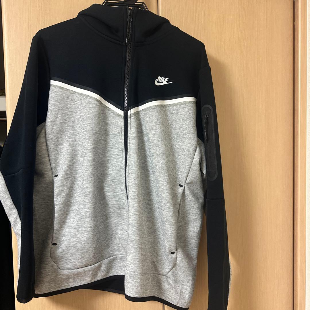 NIKE テックフリース ブラックグレー