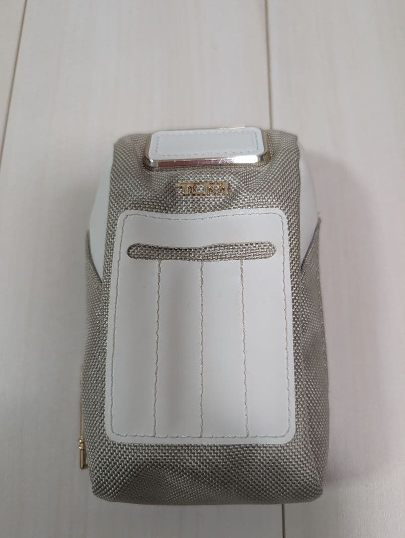 TUMI ゴルフ アクセサリーケース ホワイト/シルバー