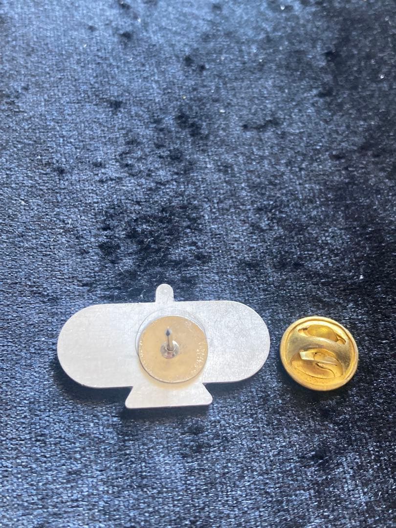 IYK　パリオリンピック　ピンバッジ