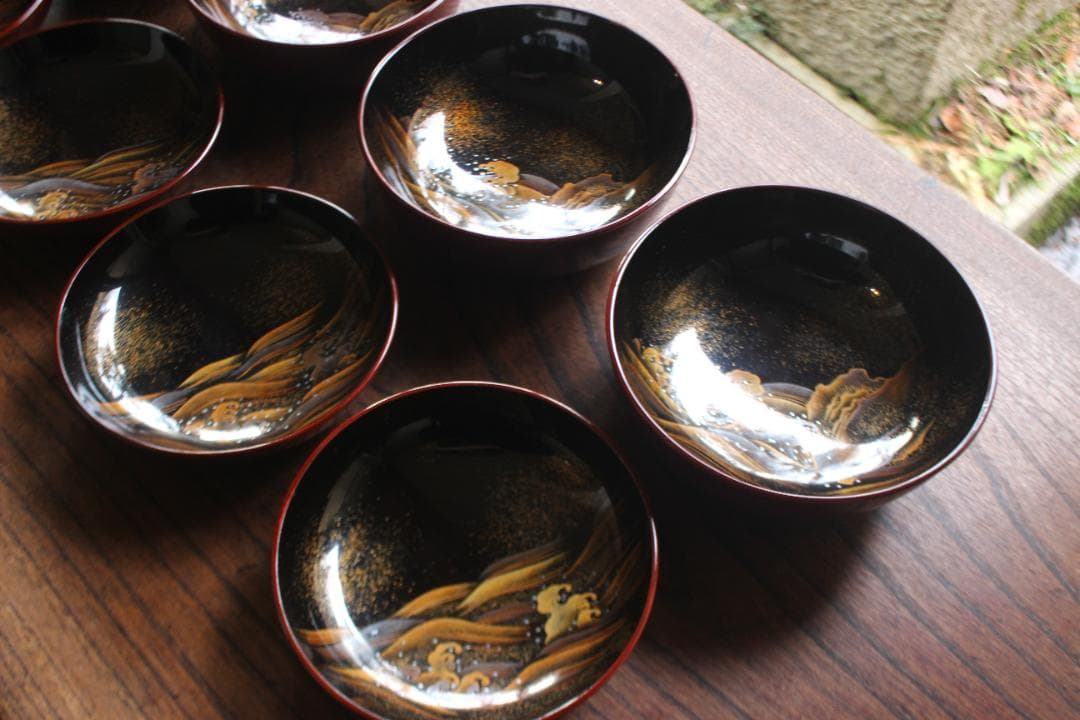 小傷あり！風情ある千筋糸目に極上桐花蒔絵の映えるお椀2点（検輪島塗懐石椀雑煮椀