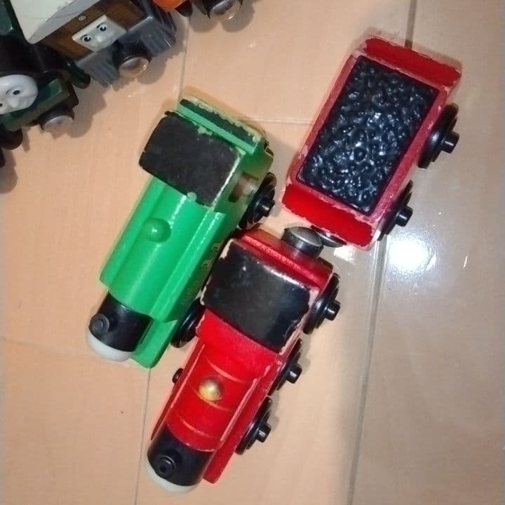 ①木製トーマス ヘンリエッタなどセット