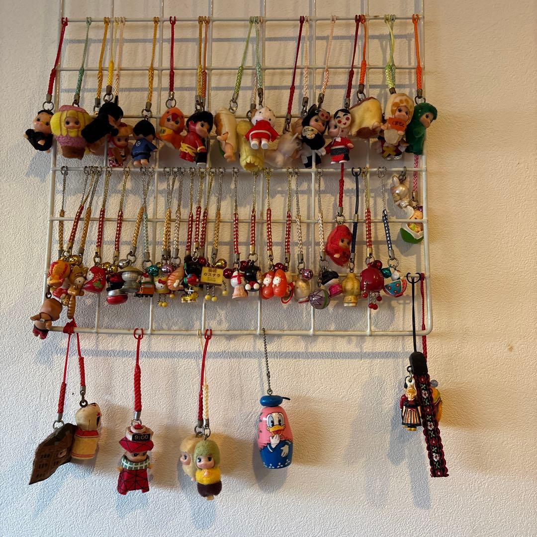 キューピーとキティのストラップ　九州メインのキャラクター　ご当地ストラップ