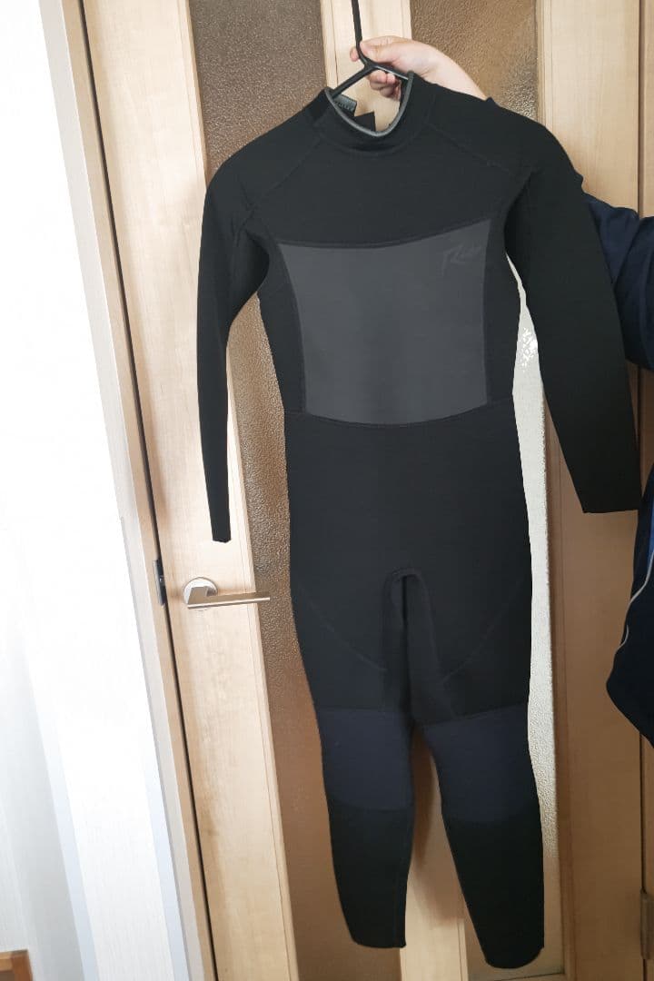 新品未使用ウェットスーツ