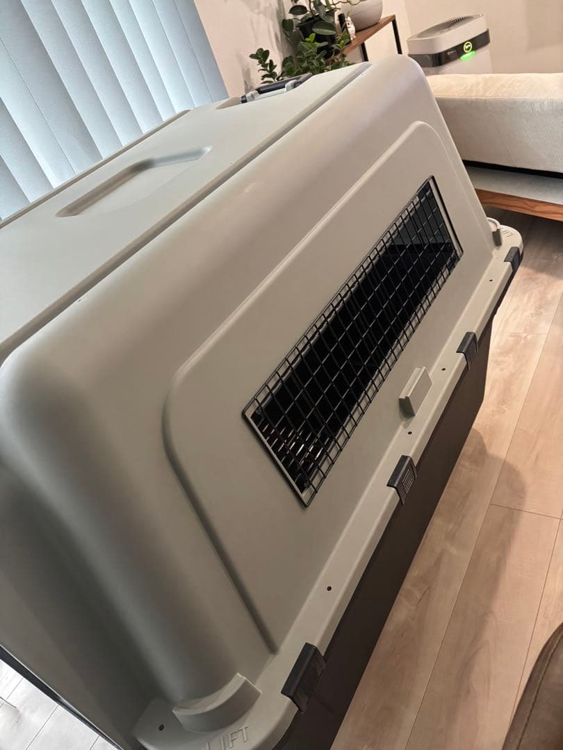 RR826さま専用　大型犬用プラスチッククレート　XXXL