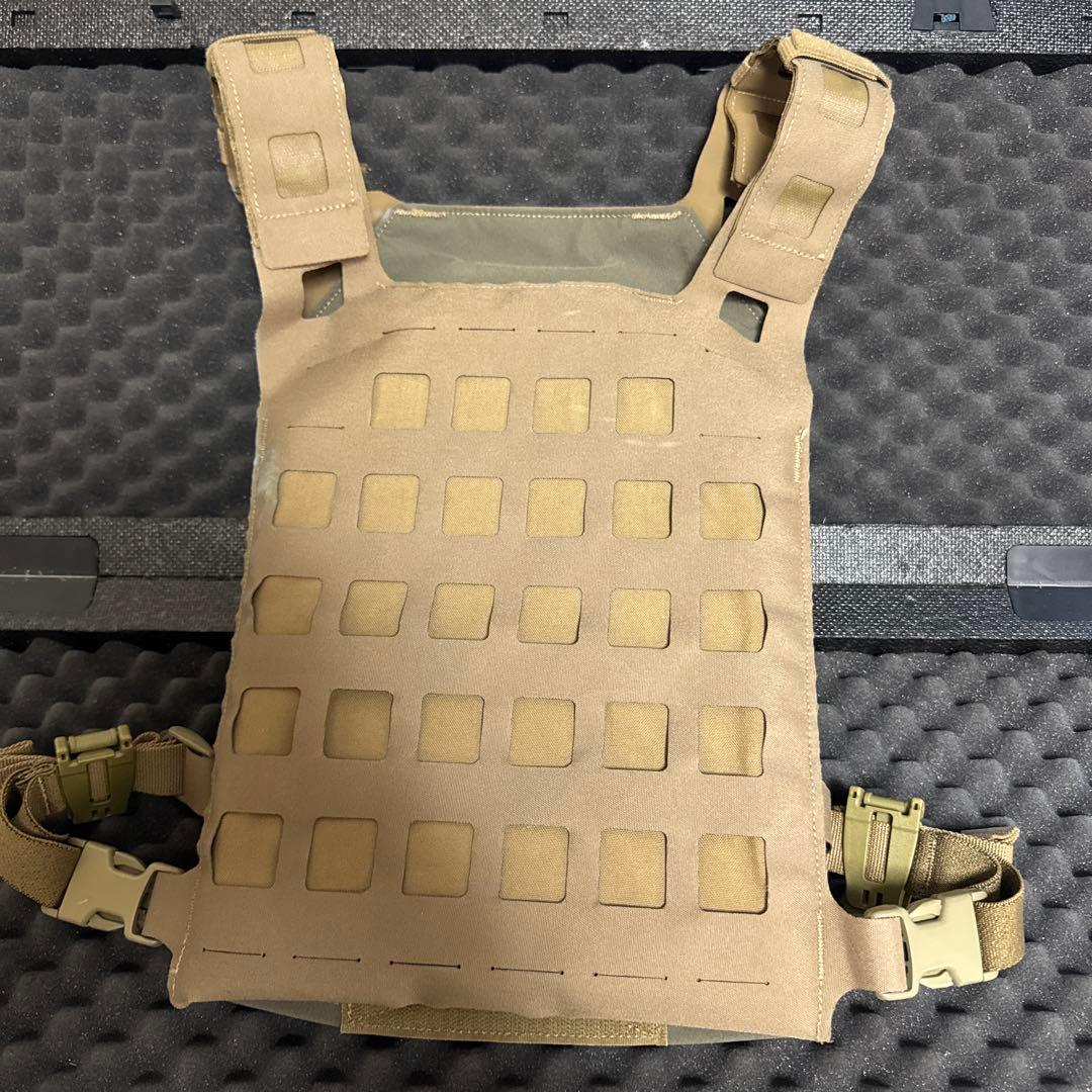 ブルーフォースギア　タンカラー プレートキャリア モジュラー対応