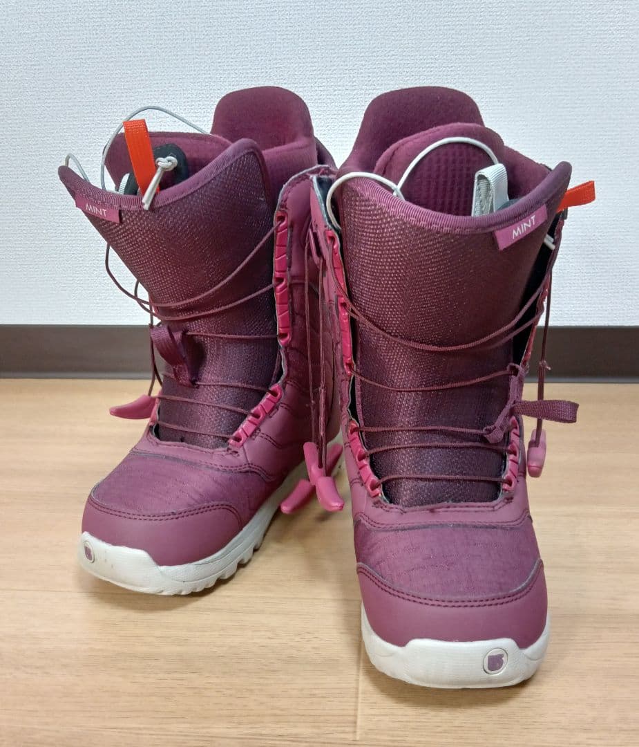 BURTON MINT-ASIAN　FIT 22.5cm【美品】