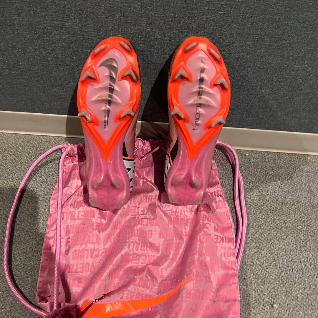 Nike サッカーシューズ ピンク FGソール 収納袋付き