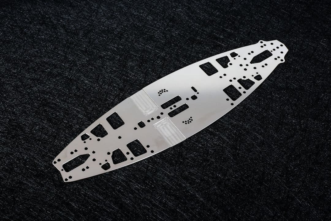 「WEiRC」 無限精機 MTC3 1.2mm スチールシャーシ+専用ビスセット