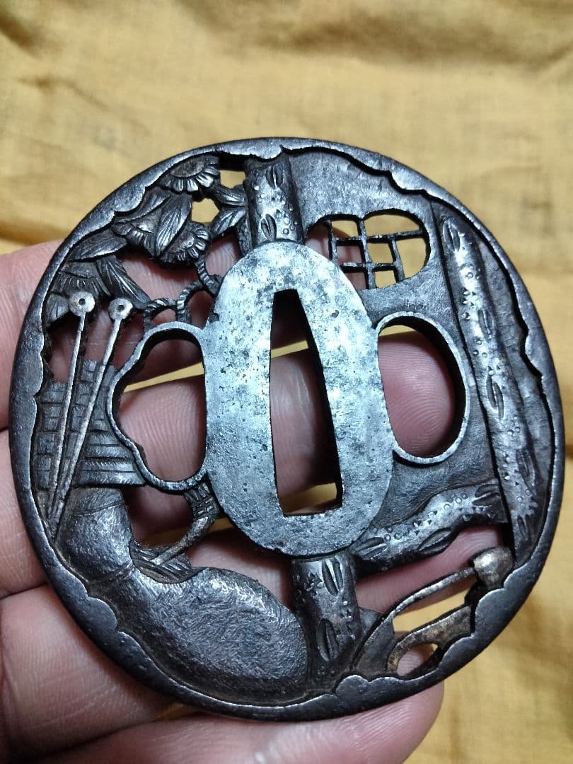 ♦最終価格♦　鉄鍔　鐔　(茶の湯透かし)　江戸時代　武州　箱付き