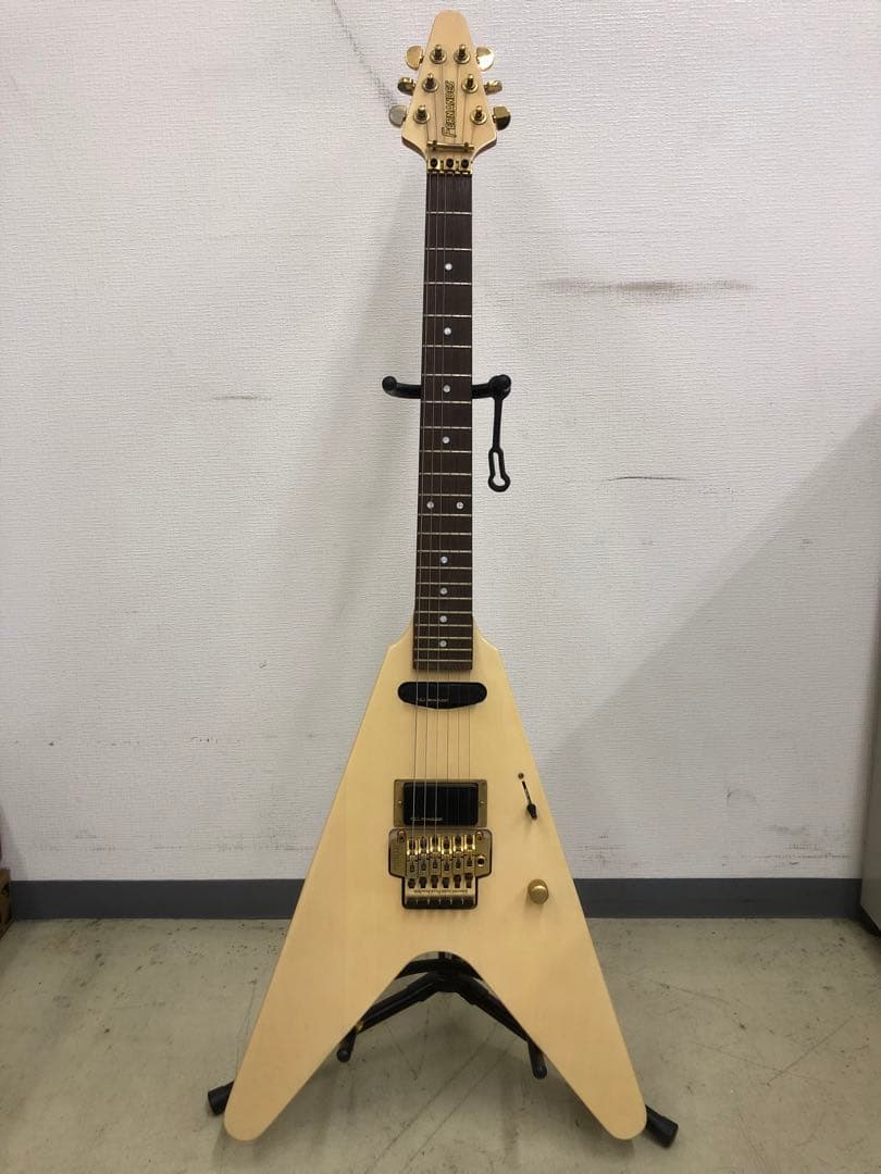 FERNANDES V型エレキギター ナチュラル