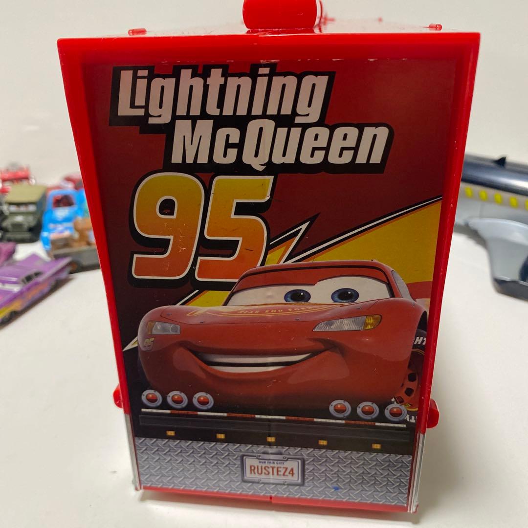 ディズニー カーズ トミカ たくさんのせよう!大きなマックトレーラー&シドレー