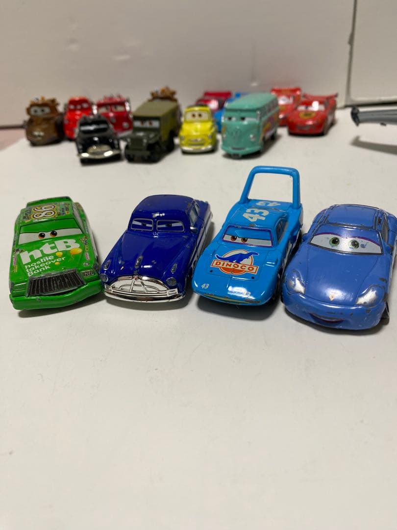 ディズニー カーズ トミカ たくさんのせよう!大きなマックトレーラー&シドレー