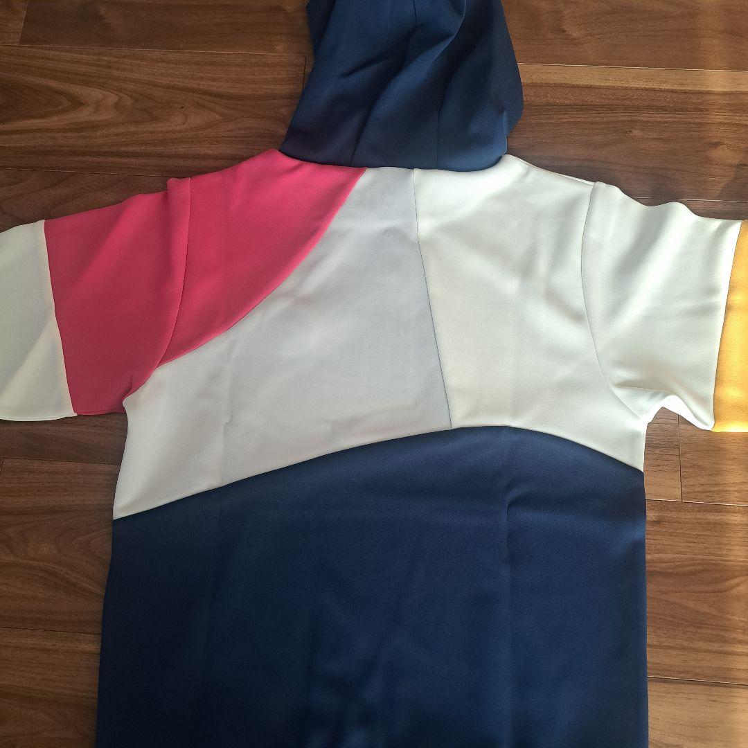 ☆新品未使用品☆V12☆メンズ☆ フード付きパーカー☆ゴルフウェア