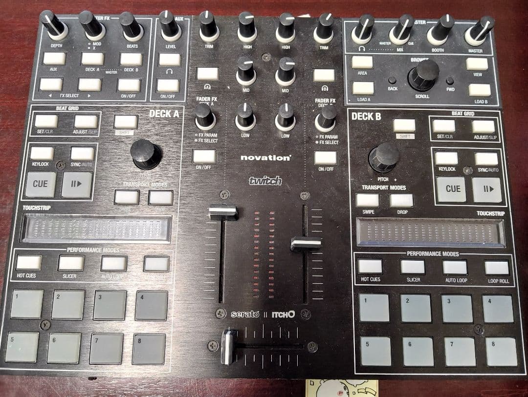 【雨の日セール】Novation Twitch DJ