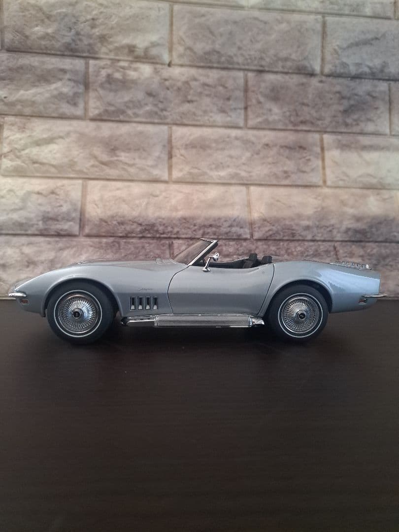 1/18 オートアート シボレーコルベットC3コンバーチブル