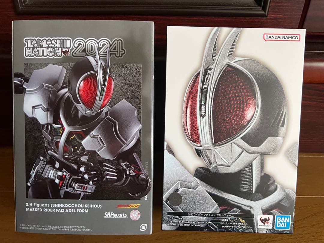 S.H.Figuarts真骨彫製法 仮面ライダーファイズ アクセルフォーム