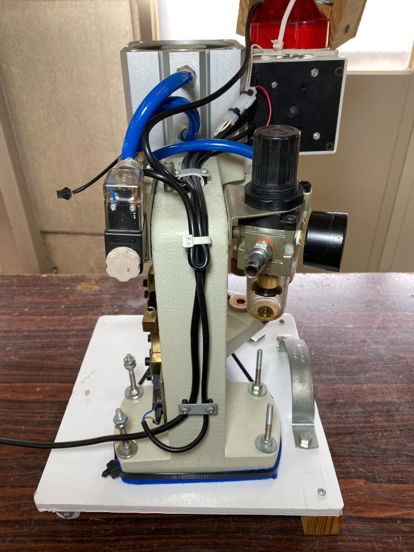 エアー式はと目打ち機　モデルNO-SMM-02-100