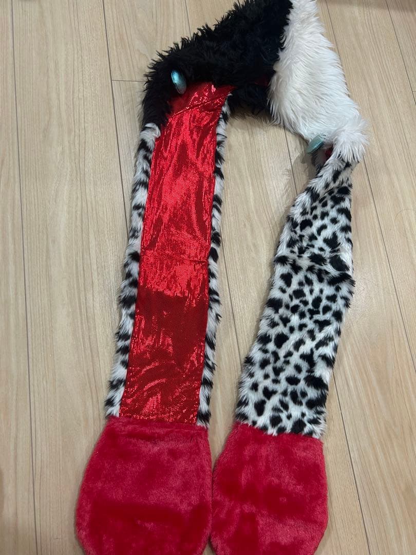 ディズニーリゾート ファーキャップ クルエラ