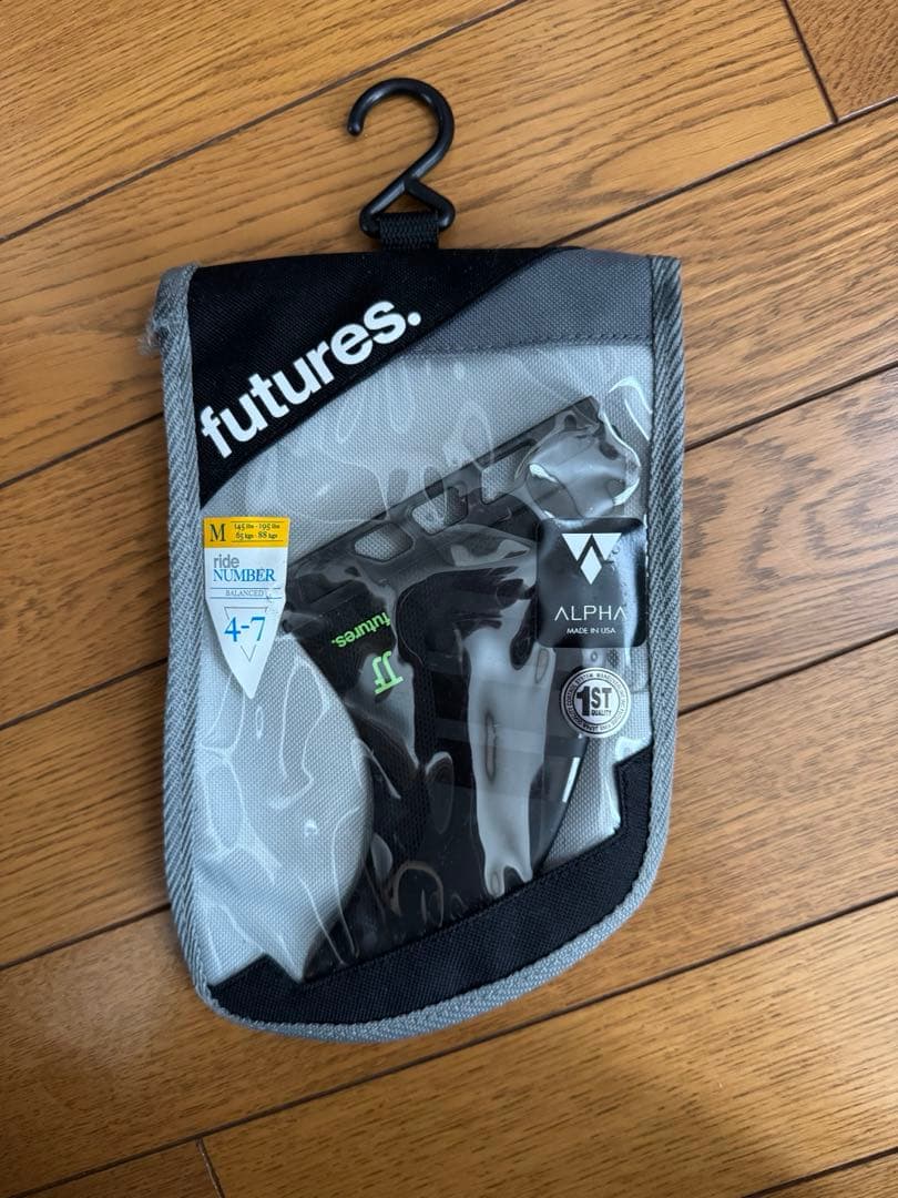 ジョンジョンフローレンス　ALPHA フィン