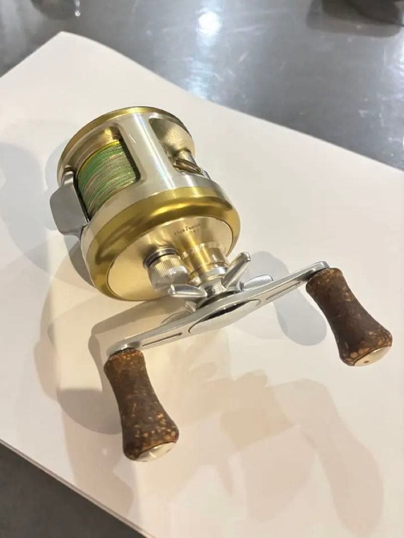 Daiwa ダイワ　ミリオネアCV-Z203 millionaire リール