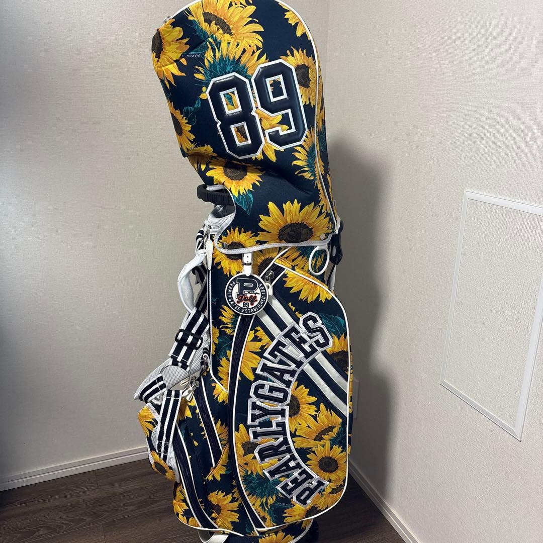 PEARLY GATES ひまわり柄キャディバッグ、ヘッドカバー付き(2つ)