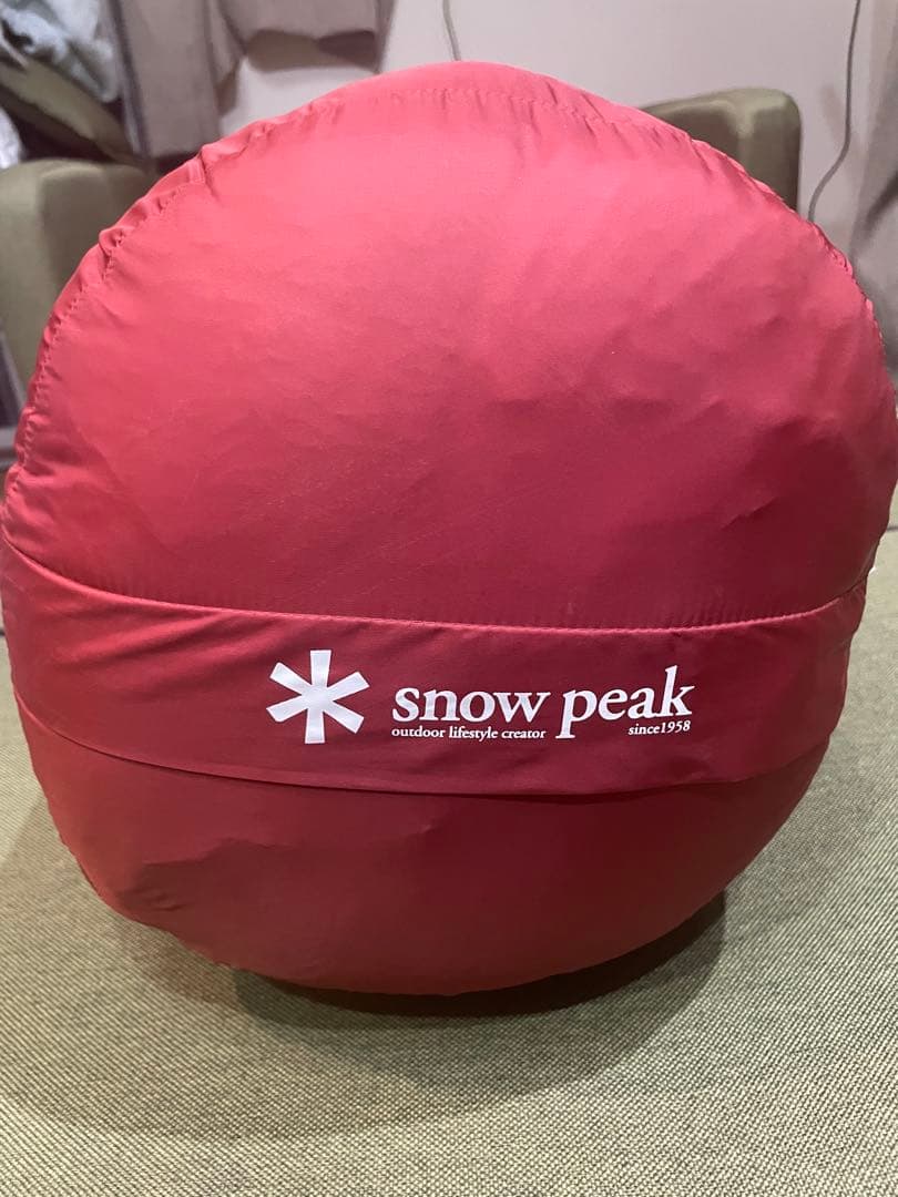  peak 赤い寝袋・シュラフ