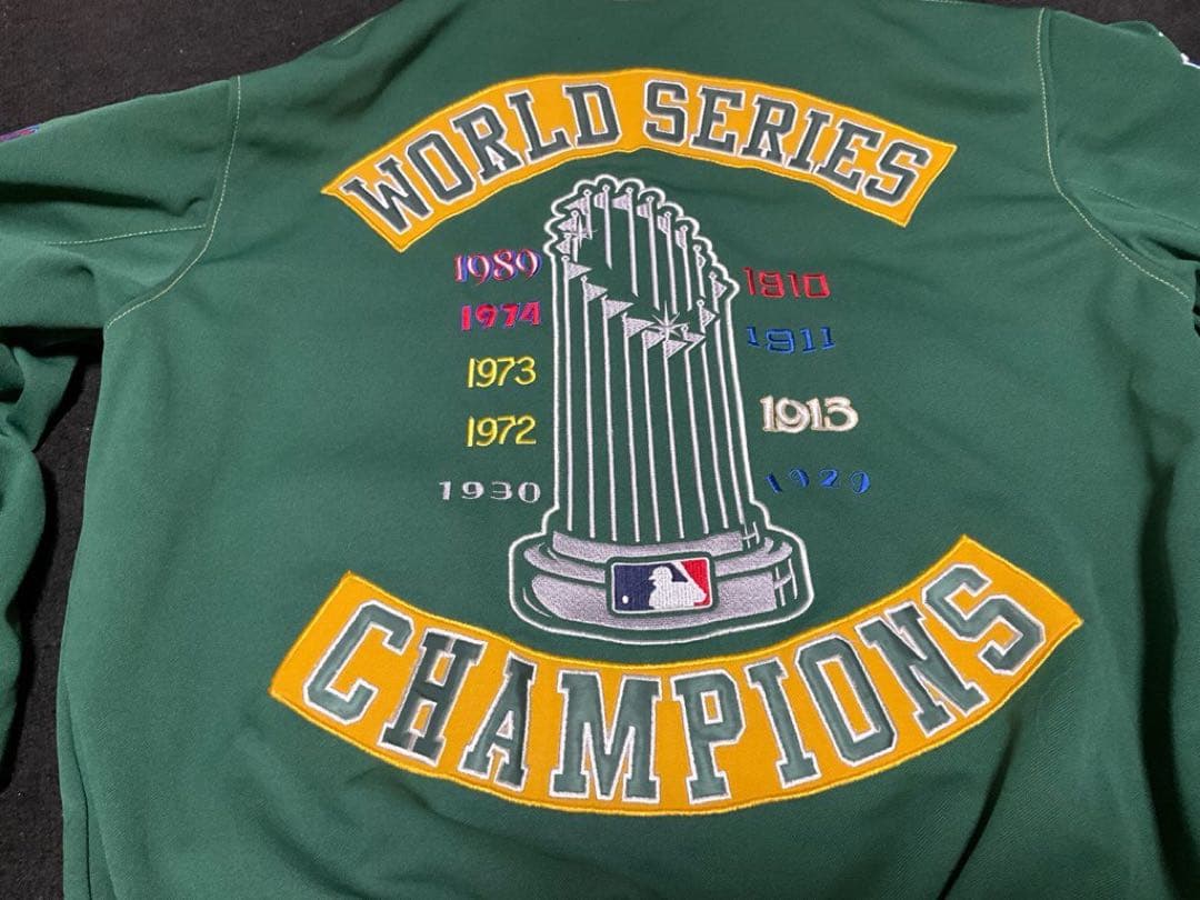 A's ワールドシリーズチャンピオン ボンバージャケット