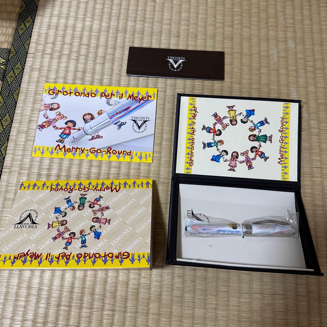 visconti ビスコンティ　メリーゴーランド　白　マーブル　万年筆　可愛い