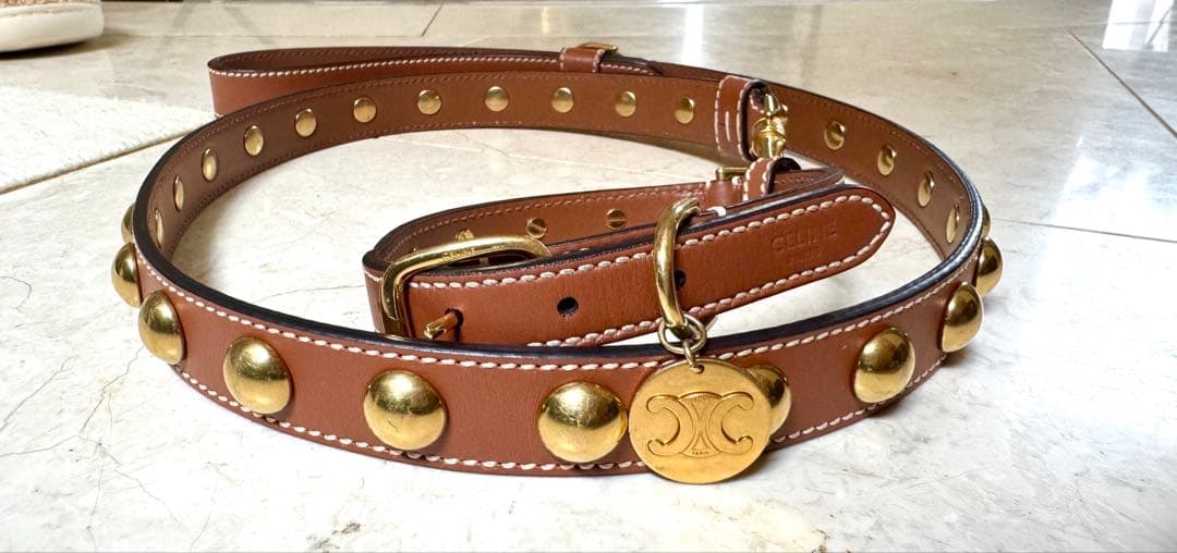 セリーヌ　ブラウンレザー スタッズ付きリード