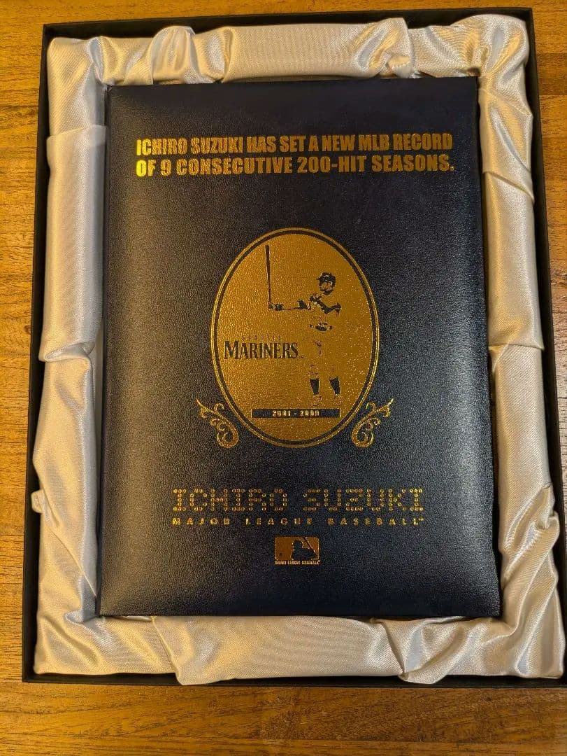 【貴重品】イチロー 9年連続200安打達成 記念 ★バットスライス★限定51