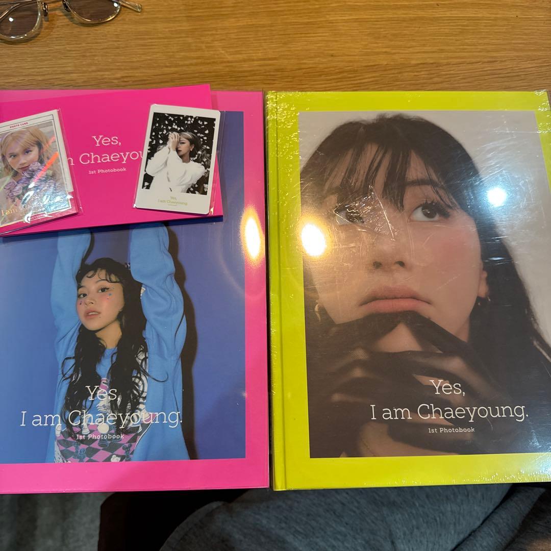 アイドル Yes, I am Chaeyoung 1st Photobook